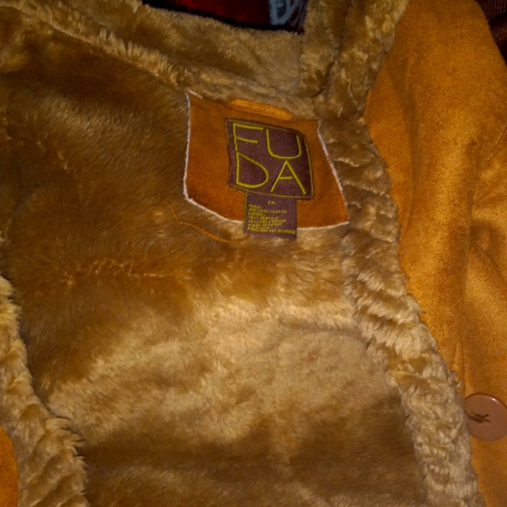 1x Brown Fur Shell Coat
